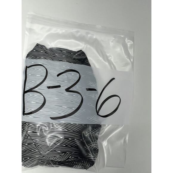 Womens Worthington Stretch Short Sleeve Faux Wrap Black Blouse Size Small - Picture 10 of 10